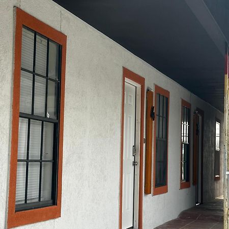 Eagle Stay Eagle Pass Exterior photo