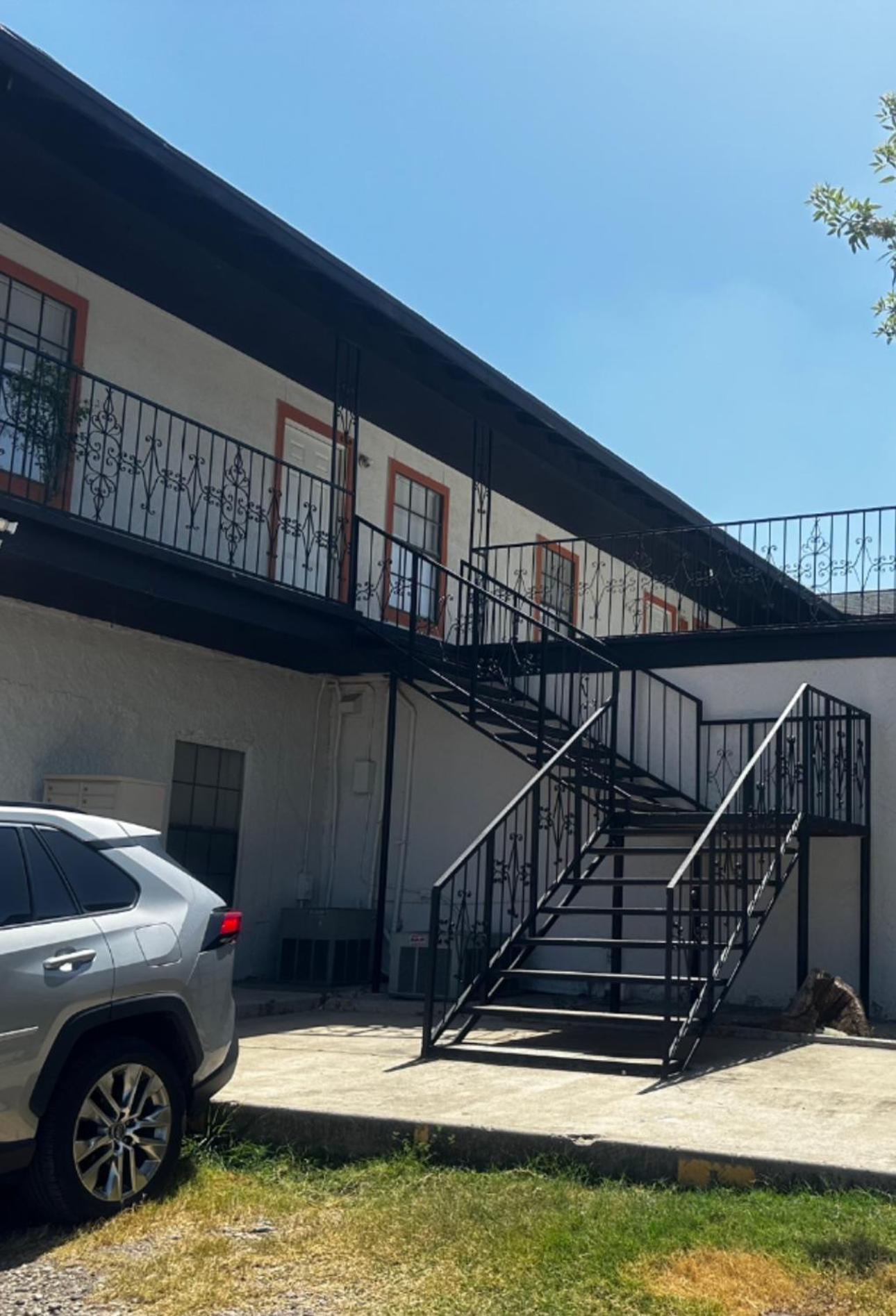 Eagle Stay Eagle Pass Exterior photo